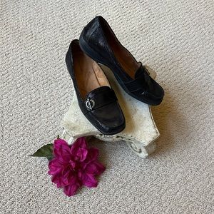 Size 8.5 Naturalizer Chance Black “Snake” Loafer Slip On Flat